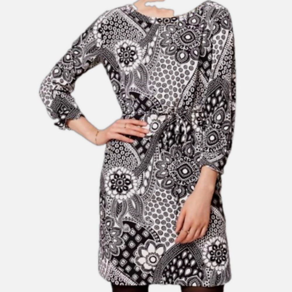 ANN TAYLOR LOFT Black White Print Medium Gypsy Rose Shirtdress Feminine Office